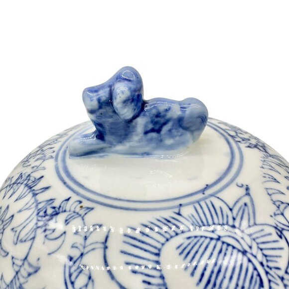 Vintage Ceramic Lidded Jar Blue White Floral Design and Animal Figurine Topper - Picture 3 of 9
